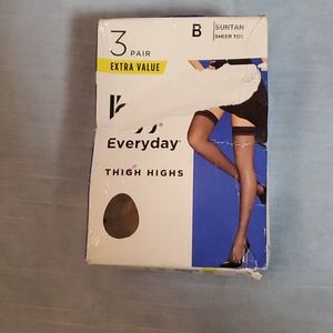 L'eggs | Accessories | Leggs Thigh Highs Size B | Poshmark